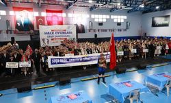 Halk Oyunları Şampiyonası Buldan'da renkli görüntülere sahne oldu