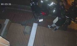 Hırsızlık yaptı sandılar, 14 yaşındaki çocuğu tekme tokat dövdüler; o anlar kamerada