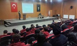 Hisarcık 15 Temmuz Şehitleri Anadolu Lisesi'nde 'İklim Değişikliği' Konferansı