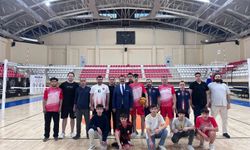 İl Müdürü İlhan çocuklarla voleybol oynadı