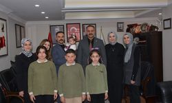 İliç'te öğrenci ve öğretmenler belediyede ağırlandı