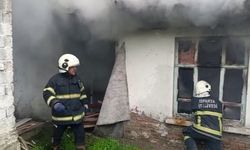 Isparta'da metruk binada çıkan yangın itfaiye ekiplerince söndürüldü