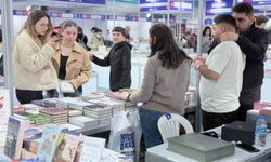 İstanbul Valiliği Beşiktaş Kitap Fuarı düzenlenen törenle açıldı