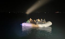 İzmir'de 9'u çocuk 25 düzensiz göçmen yakalandı