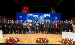 İzmir'de tarihi gün; Büyükşehir'den toplu açılış ve temel atma töreni