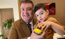 İzmirli taksicilerden DMD hastası Deniz Eymen için yardım seferberliği