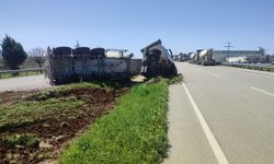 Kilis'te beton mikseri devrildi