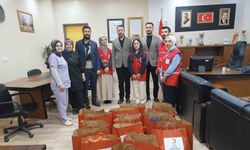 Kızılay heyetinden anlamlı hastane ziyareti