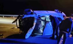 Kontrolden çıkan otomobil yan yattı