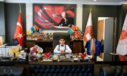 Mardin Cumhuriyet Başsavcısı Akbulut makamını 23 Nisan için öğrenciye emanet etti