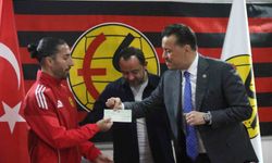 Milletvekili Hatipoğlu'ndan Eskişehirspor'a 5 milyon TL'lik destek