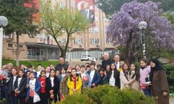 Miniklerden yürek ısıtan 23 Nisan kutlaması