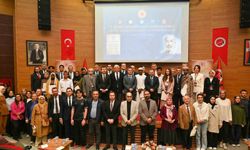 Prof. Dr. Ahmet Hamdi Topal: 'Akif toplumu etkileyen büyük krizler karşısında cesareti öne çıkarmıştır'