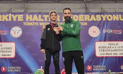 Pursaklar Belediyespor sporcusu Zümra Yurtseven, U15 Türkiye Halter Şampiyonası'nda şampiyonu oldu