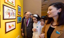 Renklerin diliyle farkındalık: Ayşegül'ün sergisi büyük ilgi gördü