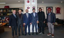 Rigobert Song, Başkan Hacıosmanoğlu ve Başkan Vekili Otyakmaz'ı ziyaret etti