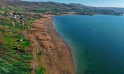 Sapanca Gölü'nde kaçak yapı yıkım çalışmalarının ikinci etabına başlandı