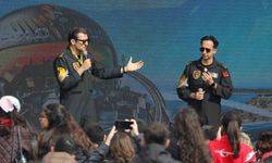 SOLOTÜRK pilotları İstanbul'da vatandaşlarla bir araya geldi