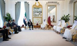 Suriye Devlet Başkanı eş-Şara, Katar Emiri al-Thani ile görüştü