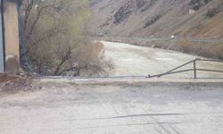 Taşbaşı Köprüsü hasar gördü