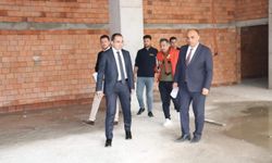 Tavşanlı'da Kaymakam Özdemir yeni okul inşaatı yerinde incelendi