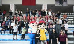 Turgutlu'nun perilerinden Play-Off'a muhteşem başlangıç