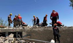 Uşak'ta gerçeği aratmayan deprem tatbikatı gerçekleştirildi