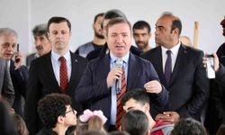 Vali Aydoğdu'dan gençlere hem değer hem spor vurgusu