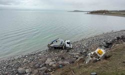 VASKİ'ye ait vinç kaza yaptı: 1 yaralı