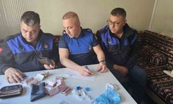 Zabıta tarafından bulunan para ve altın sahibine teslim edildi