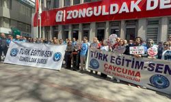 Zonguldak'ta eğitimciler Şanlıurfa'daki okul saldırısını protesto etti