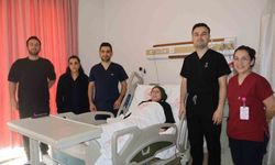 5 saat süren mikro operasyon başarıyla tamamlandı: Kendi dokusuyla hayata tutundu