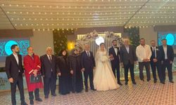 Akdağ ve Sezer ailelerinin mutlu günü