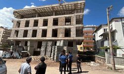 Aksaray'da korkuluk demiri üzerine düşen işçi ağır yaralandı