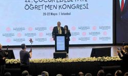 Bakan Tekin: 'Biz çocuklarımızın dijital bağımlılıktan uzak, okuma kültürünü yaygınlaştıracakları bir iklim oluşturmak istiyoruz'
