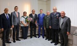 Bayburt'ta şehit ailesi ve gaziye bayram ziyareti