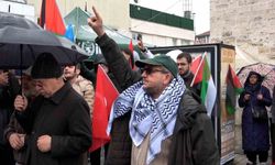 Bolu'da İsrail'in Küresel Sumud Filosu'na saldırısı protesto edildi