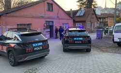 Bolu'da nafaka anlaşmazlığı yüzünden eşinin evine kurşun yağdıran koca yakalandı