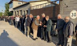 Bu kuyruğun sonu görülmedi