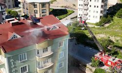 Çatı katındaki mutfakta çıkan yangın korkuttu