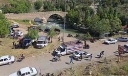 Çermik'te tarihi köprü yanında hayvan pazarı kuruldu
