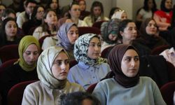 Cizre'de aday öğretmenlere farkındalık eğitimi verildi