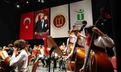 Çocuk Senfoni Orkestrası'nın konseri ayakta alkışlandı