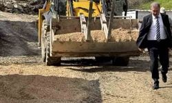 Çüngüş'te yol yapım çalışmaları devam ediyor