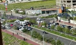 Diyarbakır'da şehir içi minibüs ile otomobil çarpıştı: 5 yaralı
