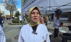 Ebelik Bölümü akademisyen ve öğrencilerinin sağlık bilgilendirme ve farkındalık etkinliği