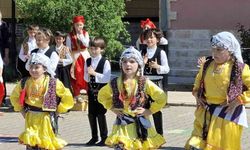Edirne'de minik öğrencilerin gösterileri hayran bıraktı