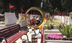 Edirnekapı Şehitliği'nde bayram ziyareti