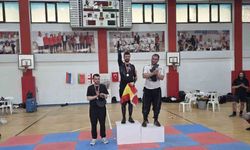 Eskişehirli kılıç ustası İzmir'den dereceyle döndü