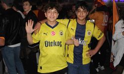 Galatasaray'ın şampiyonluk kutlamalarında Fenerbahçeliler 'prova' yaptı